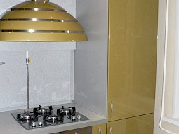 Кухня с акриловыми МДФ фасадами на заказ
